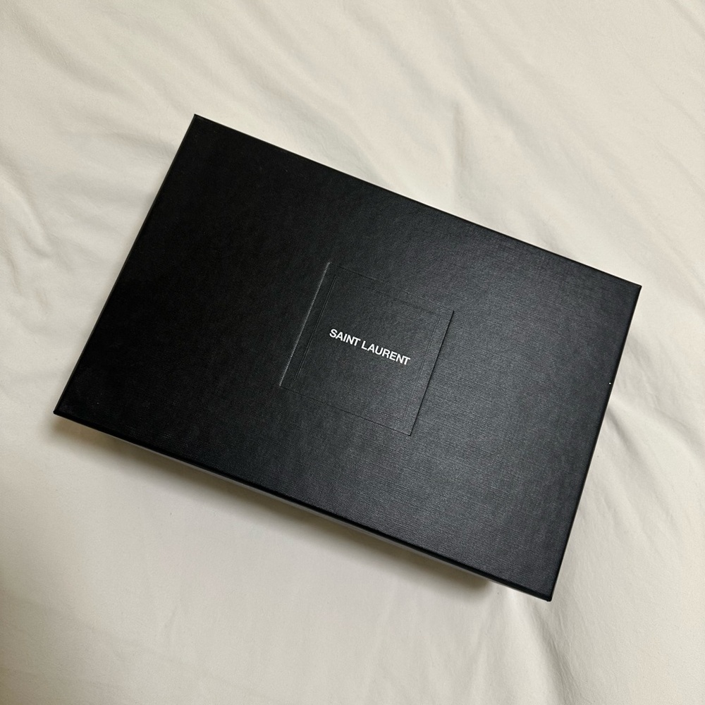 Yyves Saint Laurent Black Box